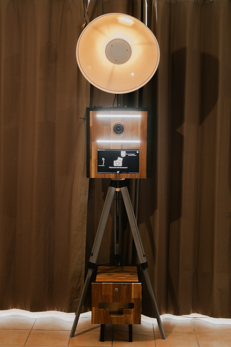 Détails d’un photobooth au design sobre et raffiné